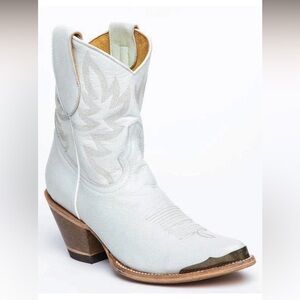 Idyllwind Leather Wheels Western Heeled Booties Short Cowboy Boots size 6.5